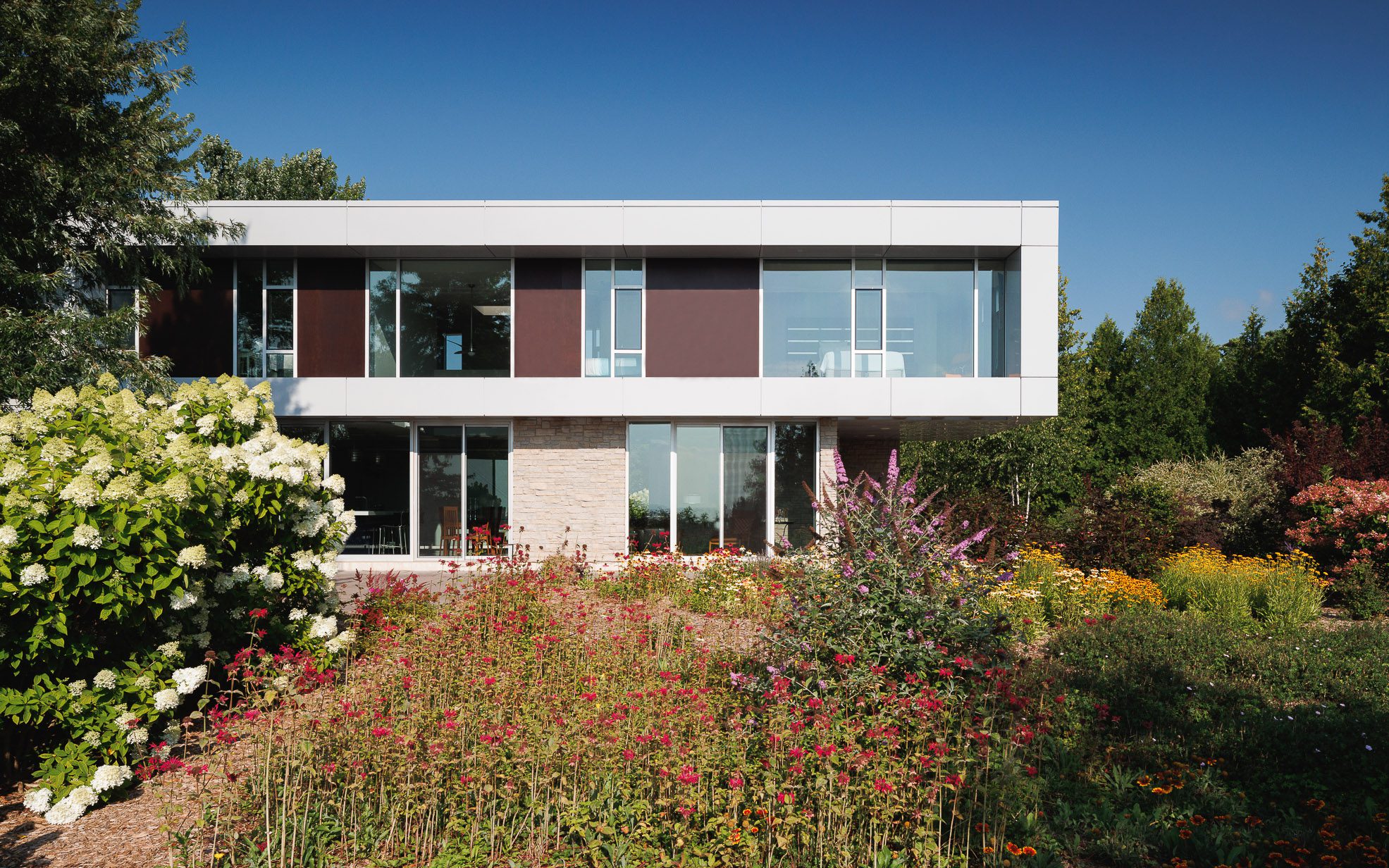 Skinner-Architects-modern-stone-cottage-floating-1-copy
